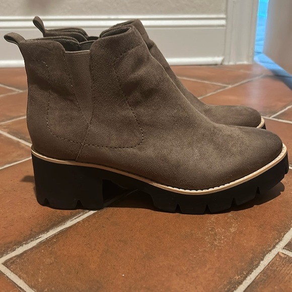 Anthropologie bootie -like new - Picture 2 of 5